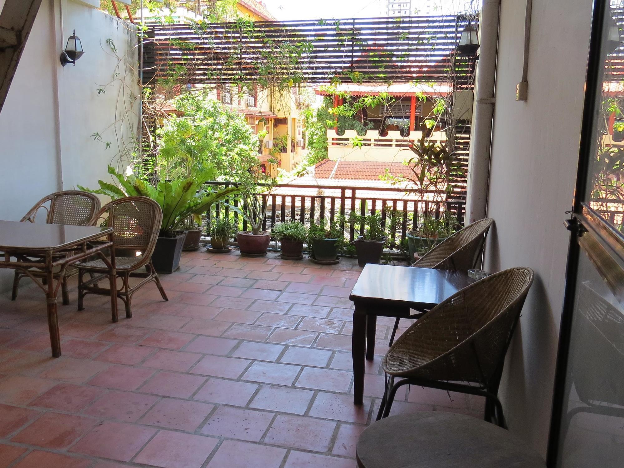 Goldie Guesthouse Phnom Penh Eksteriør billede