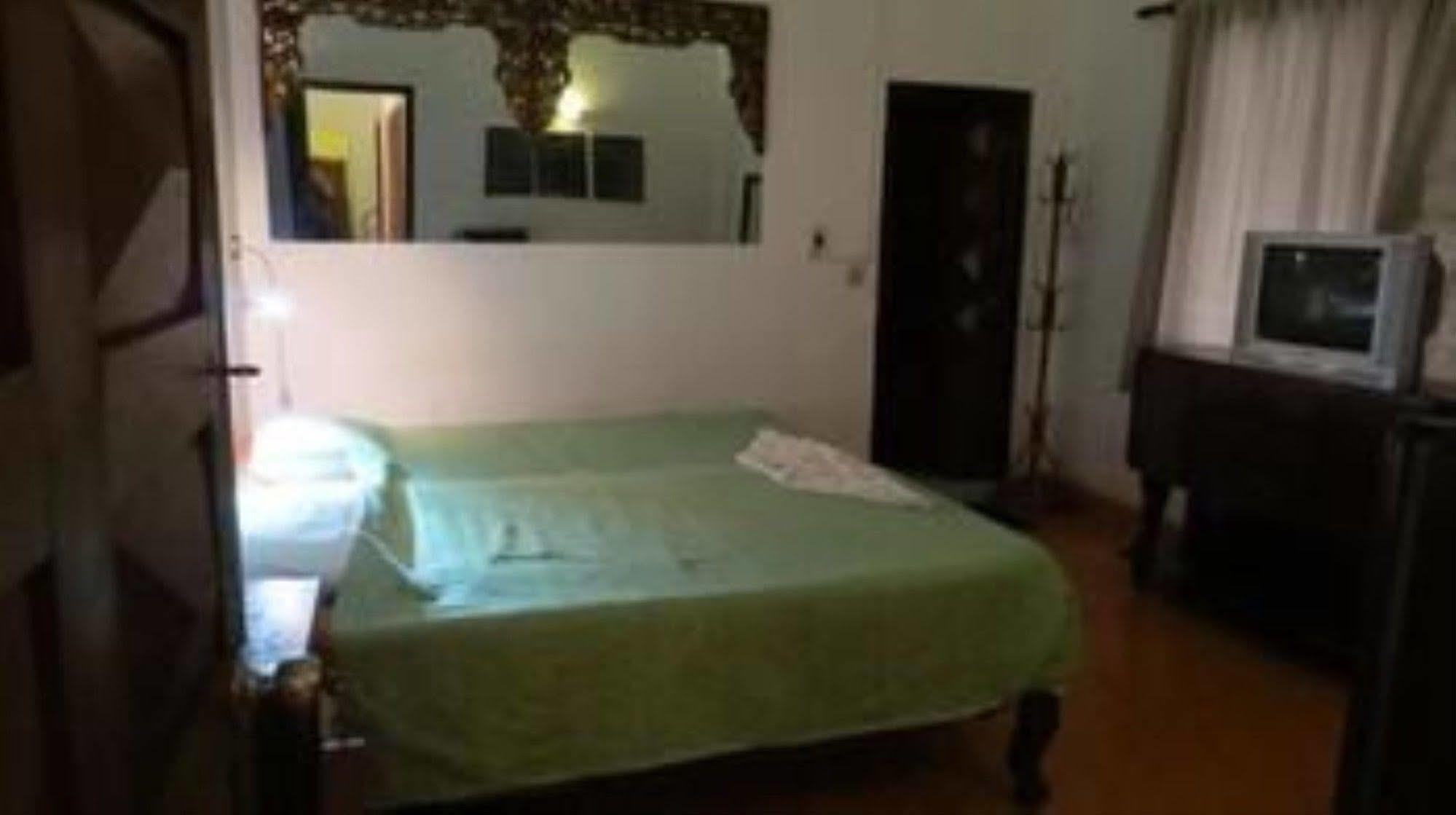 Goldie Guesthouse Phnom Penh Eksteriør billede