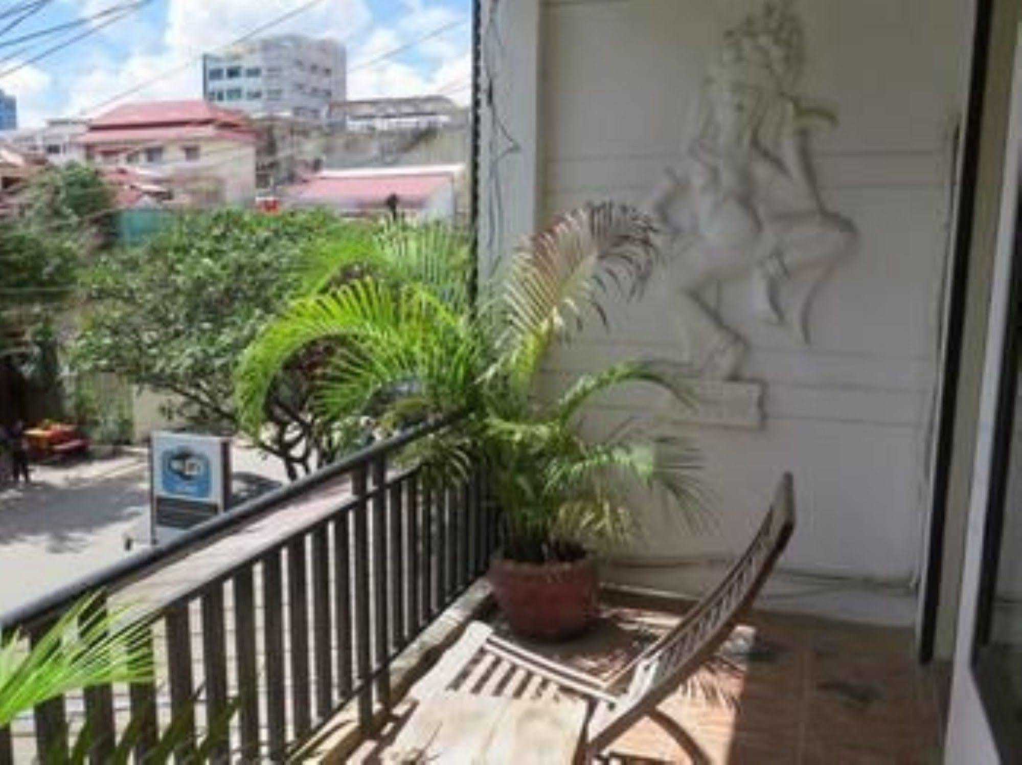 Goldie Guesthouse Phnom Penh Eksteriør billede